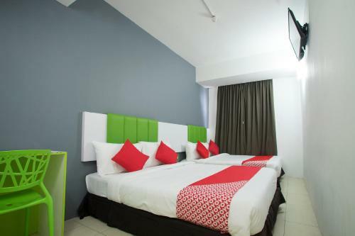 Oyo 1003 Rich Calton Hotel
