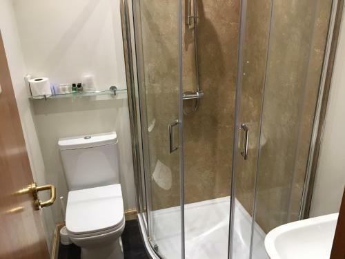 Standing Stones Hotel