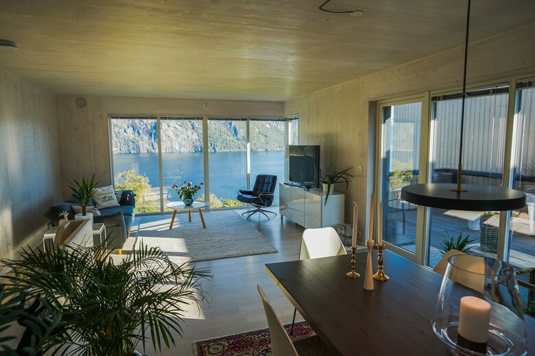 Lodge Stranda Booking