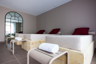 Hotel Distillerie De P�zenas