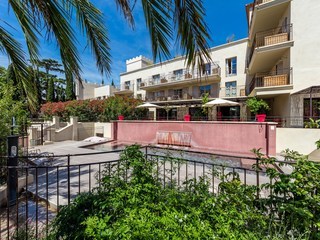 Hotel Distillerie De P�zenas