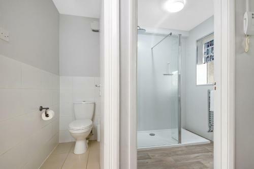 Apartamento Surbiton Modern 2 Bedroom Flat With Parking