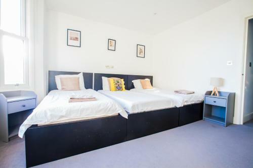 Surbiton Luxury Garden House