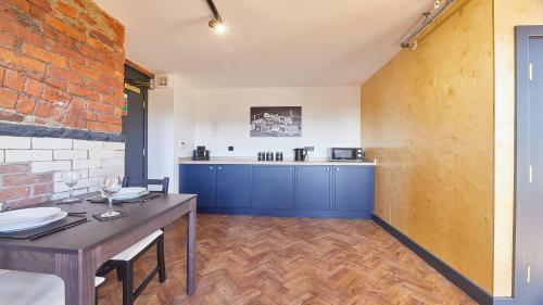 No 7 At Simpson Street Apartments