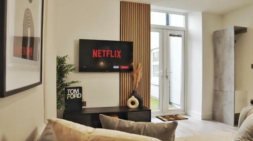 Entire Modern One Bed Apartment *roker Sea Front*
