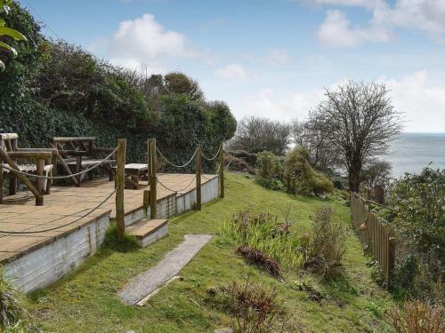 Garden Cottage - Uk30590