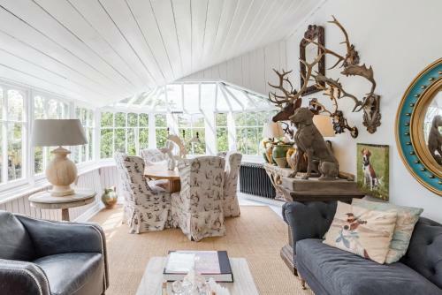 Magnificent Clarence Cottage!