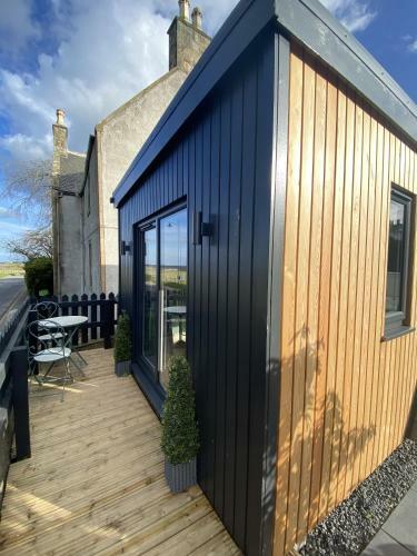 Lodge Little Woodbine