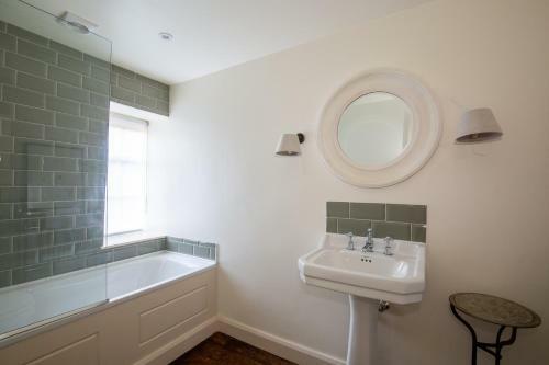 Temple Guiting Cottage