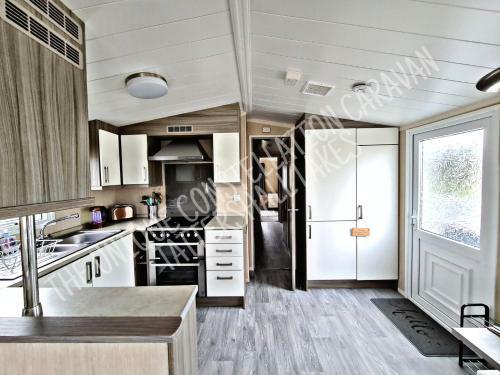 Tattershall Luxury Hot Tub Caravan