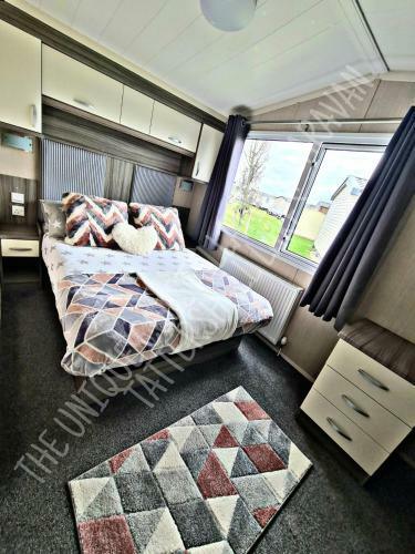 Tattershall Luxury Hot Tub Caravan