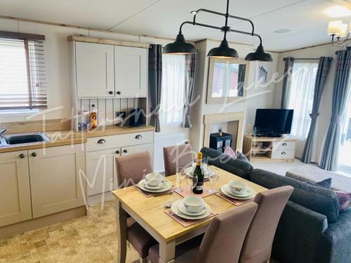 Tattershall Lakes Mini Breaks - Osprey Rise