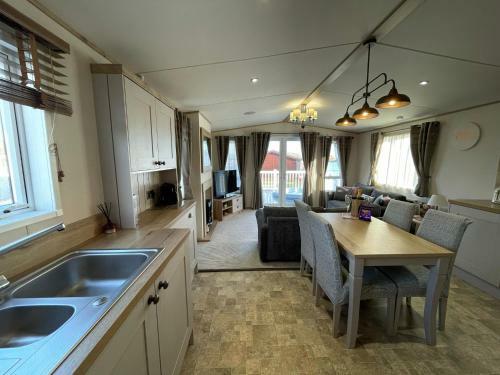 Tattershall Lakes Mini Breaks - Osprey Rise