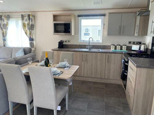 Tattershall Lakes Mini Breaks - Osprey Rise