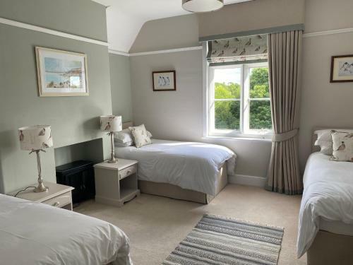 Bed & Breakfast Burleigh House B And B