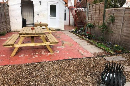 Teme Street Apartments