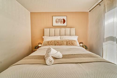Lovely 2 Bedroom Apartment With Parking