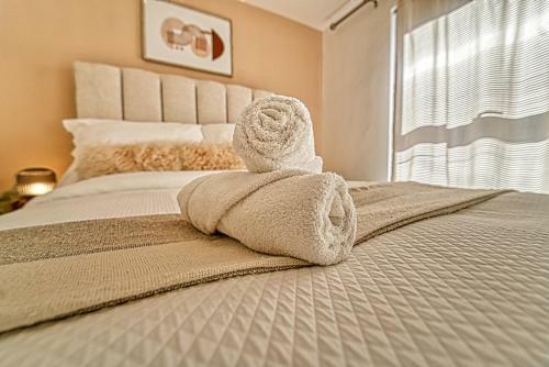 Lovely 2 Bedroom Apartment With Parking