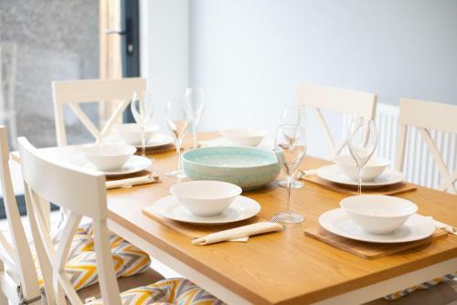 Your Perfect Stay - Swansea City Centre