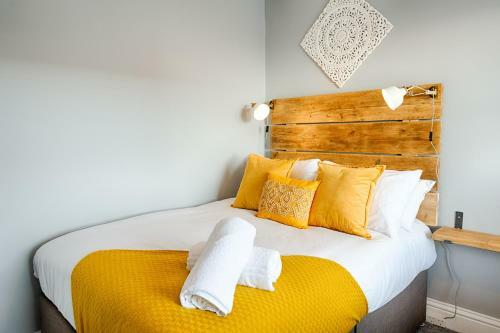 Book Now - Tv In Every Bedroom!