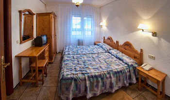 Hotel Tierra De La Reina