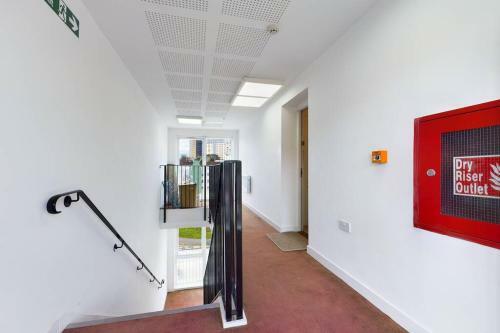 Chic City Centre Apartment With Allocated Parking