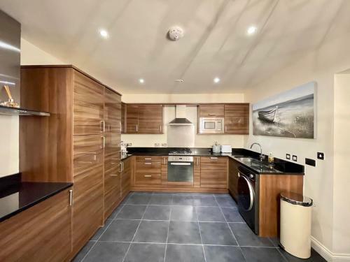 Waterfront Villa Marina Sa1 Swansea