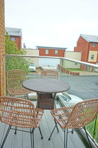 Waterfront Villa Marina Sa1 Swansea