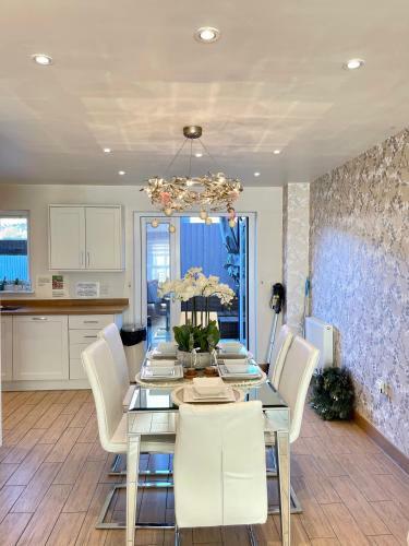 Waterfront Villa Marina Sa1 Swansea