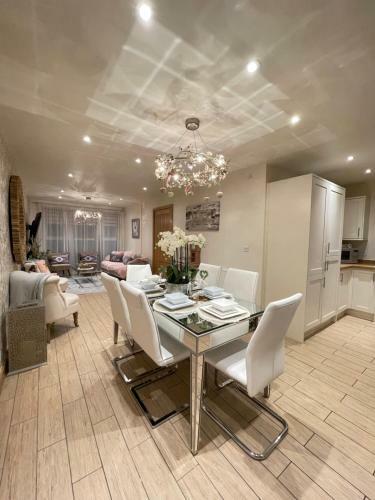 Waterfront Villa Marina Sa1 Swansea