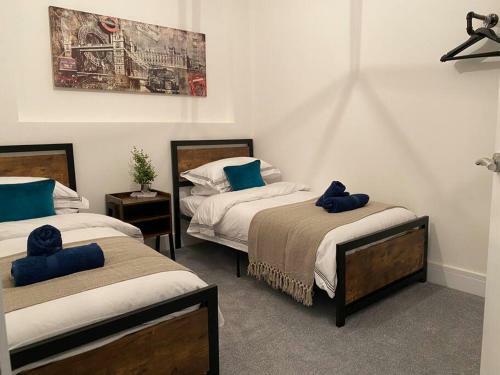 Home From Home 3 Bed New York Inspired Open Plan Apartment