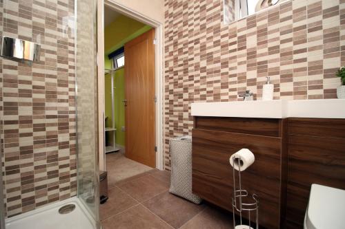 Beautiful 4-bed House - Hot Tub - Ty Marlyn - Gower
