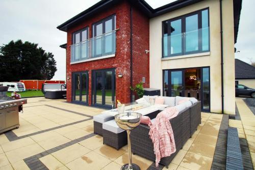 Beautiful 4-bed House - Hot Tub - Ty Marlyn - Gower