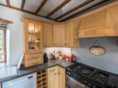 Pass The Keys Spacious Converted Barn With Hot Tub Sleeps 8