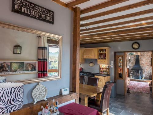 Pass The Keys Spacious Converted Barn With Hot Tub Sleeps 8
