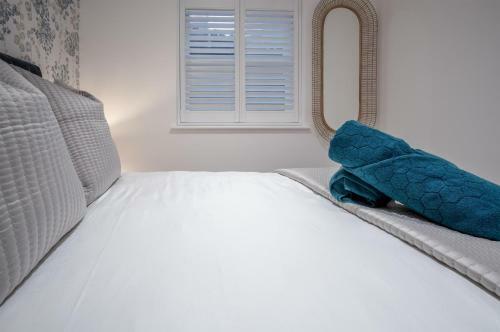 Midnight - 2 Bedroom Apartment - Tenby