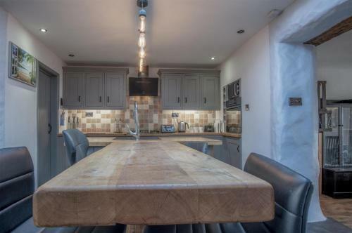 Cambrian Cottage - 3 Bedroom Cottage - Tenby