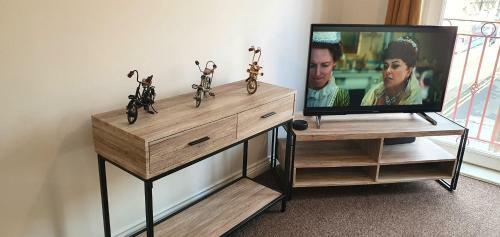 Sterling Apartment, Tilbury With Netflix & Amazon Music