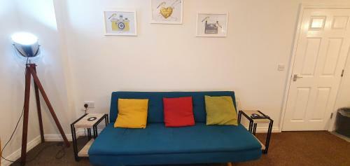 Sterling Apartment, Tilbury With Netflix & Amazon Music