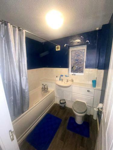 3 Bed Modern Cozy Holiday Contractor Oofyhomes