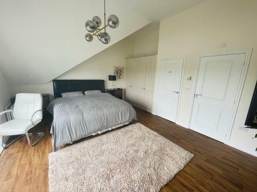 Large En-suite With Stunning River Views In Lancaster