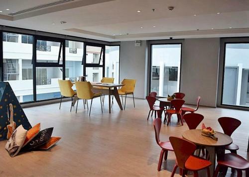 The Base Central Pattaya Apart
