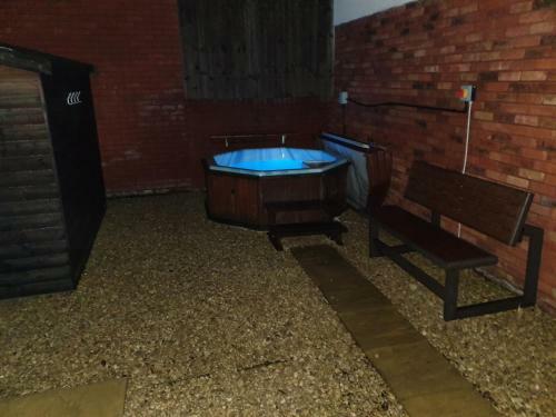 Stylish Apartment With Hot Tub