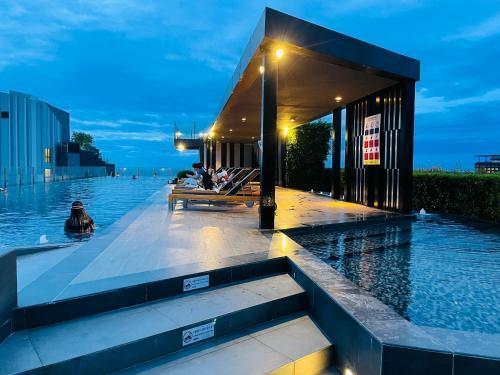 Apartamento The Base Center Pattaya