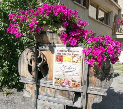 Hotel La Ba�ta Du Loup