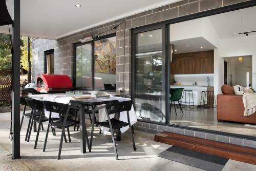 Amore Luxury Villa With Log Fire & Swim Spa
