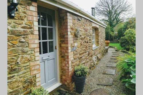 Stunning Cosy Barn In Peaceful Rural Cornwall