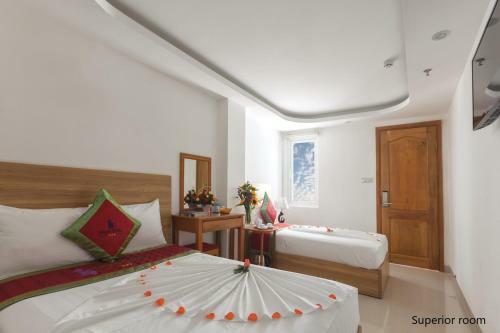 Siren Hotel