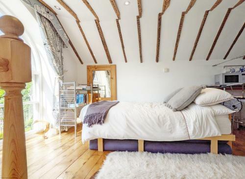 Jessamine Studio - Walberton