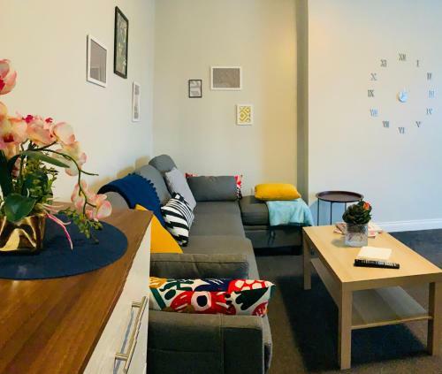 Free, Large Car Park, 2 Bedroom Apartment